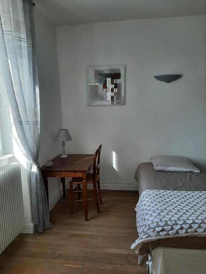 Gite Des Agapanthes Lacroix-sur-Meuse ภายนอก รูปภาพ